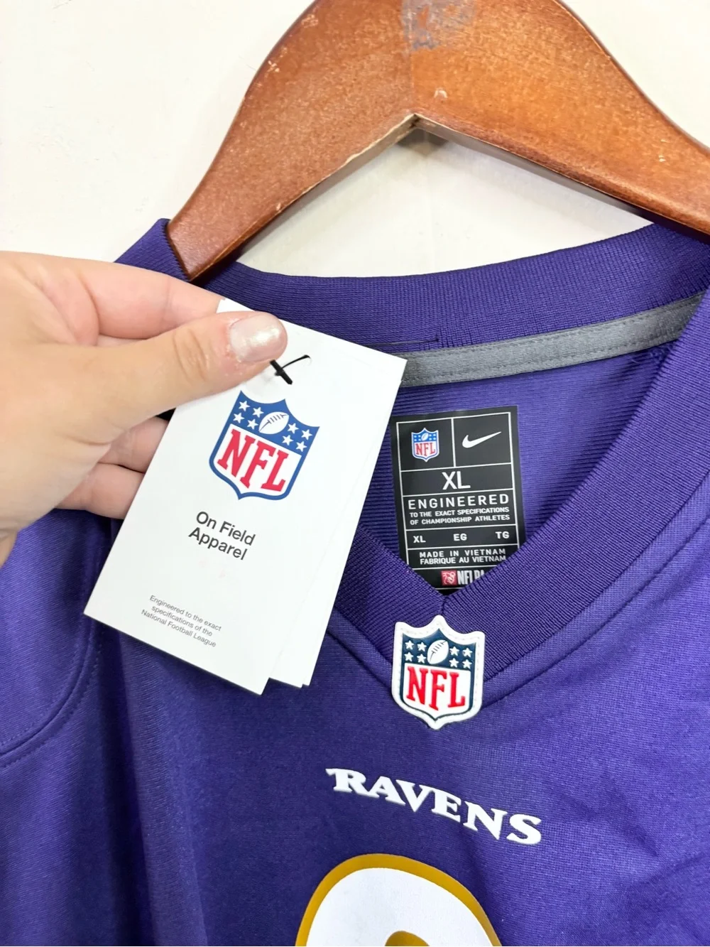 Baltimore Ravens Youth Lamar Jackson #8 purple Jersey Size XL unisex NWT Nike
